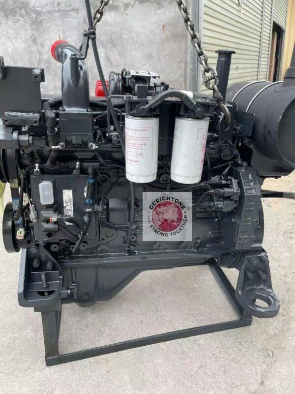 Двигатель Komatsu SAA6D107E-1 1 Двигатель Komatsu SAA6D107E-1